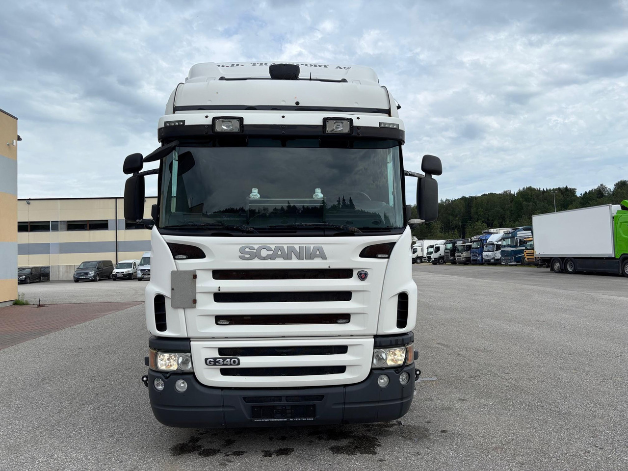 SCANIA G340 - Kamion sa zatvorenim sandukom: slika 2 SCANIA G340 - Kamion sa zatvorenim sandukom: slika 2