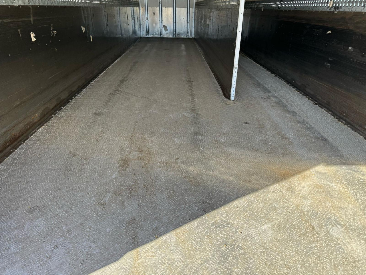 Izotermički kamion SCANIA G400: slika 15 Izotermički kamion SCANIA G400: slika 15