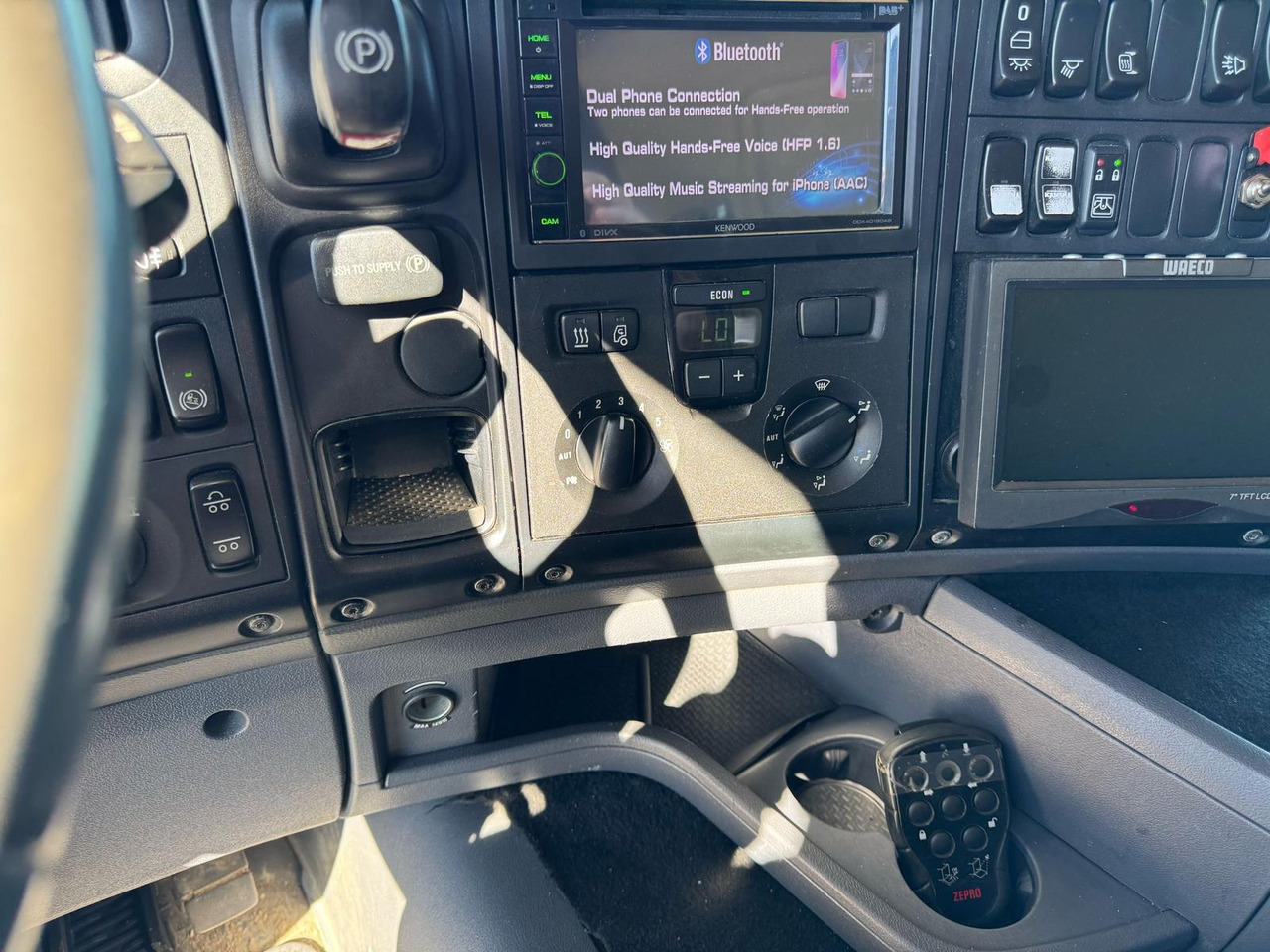 Izotermički kamion SCANIA G400: slika 13 Izotermički kamion SCANIA G400: slika 13