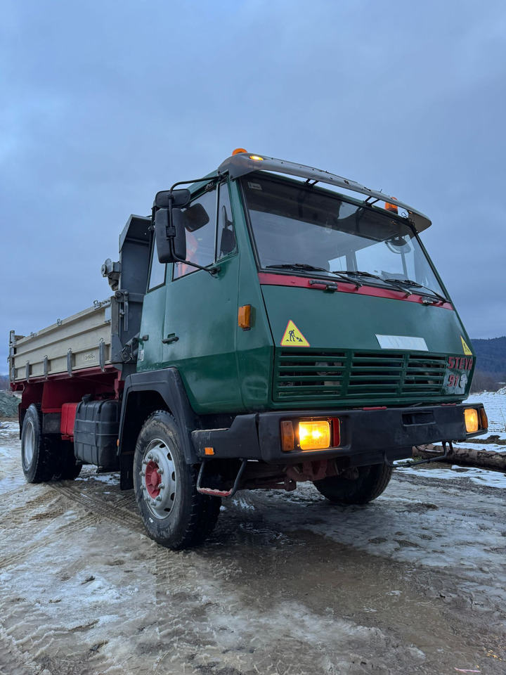 STEYR 320 - Istovarivač: slika 1 STEYR 320 - Istovarivač: slika 1
