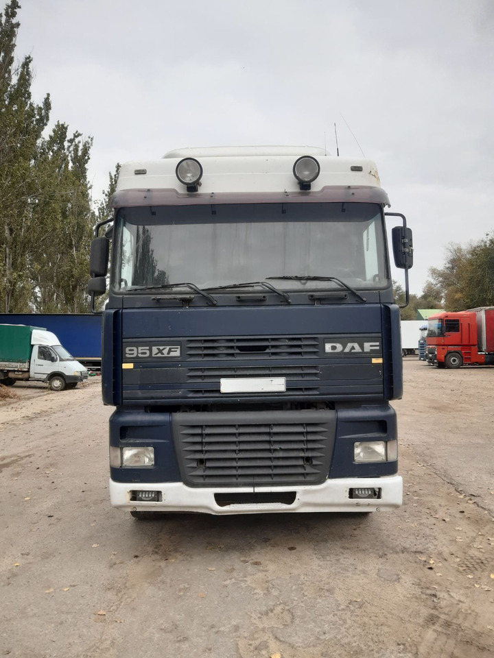 DAF 95XF380 - Tegljač: slika 2 DAF 95XF380 - Tegljač: slika 2