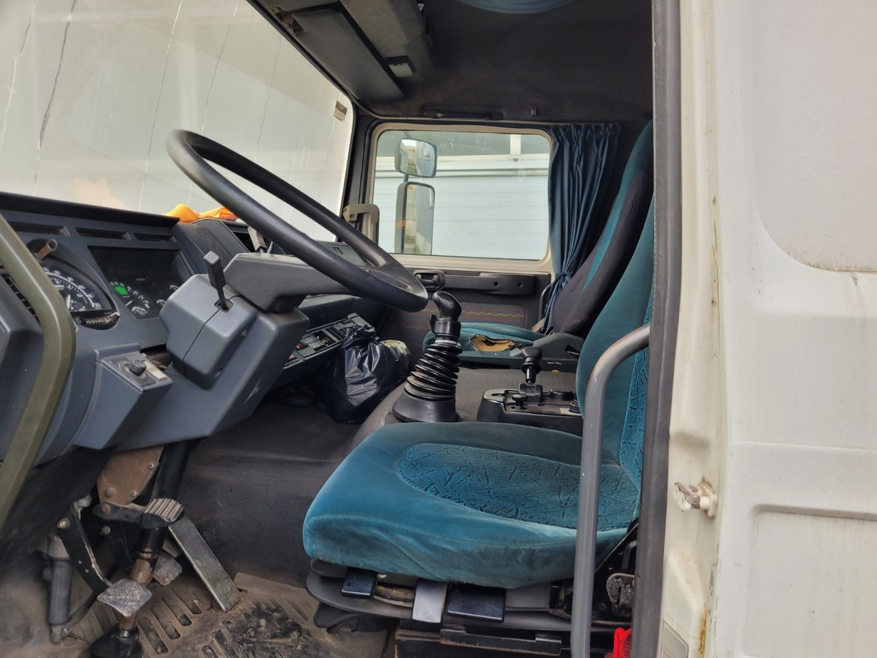 Tegljač RENAULT Manager: slika 22