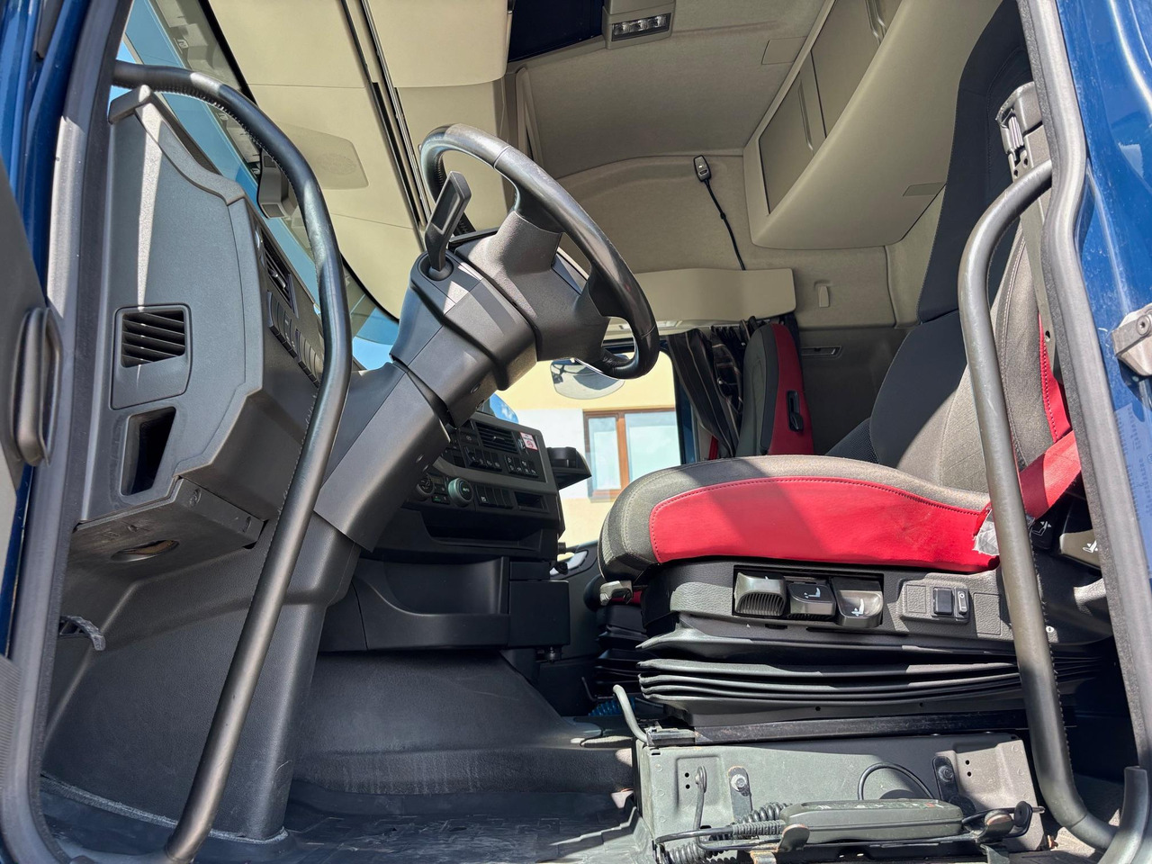 Tegljač VOLVO FH460: slika 11