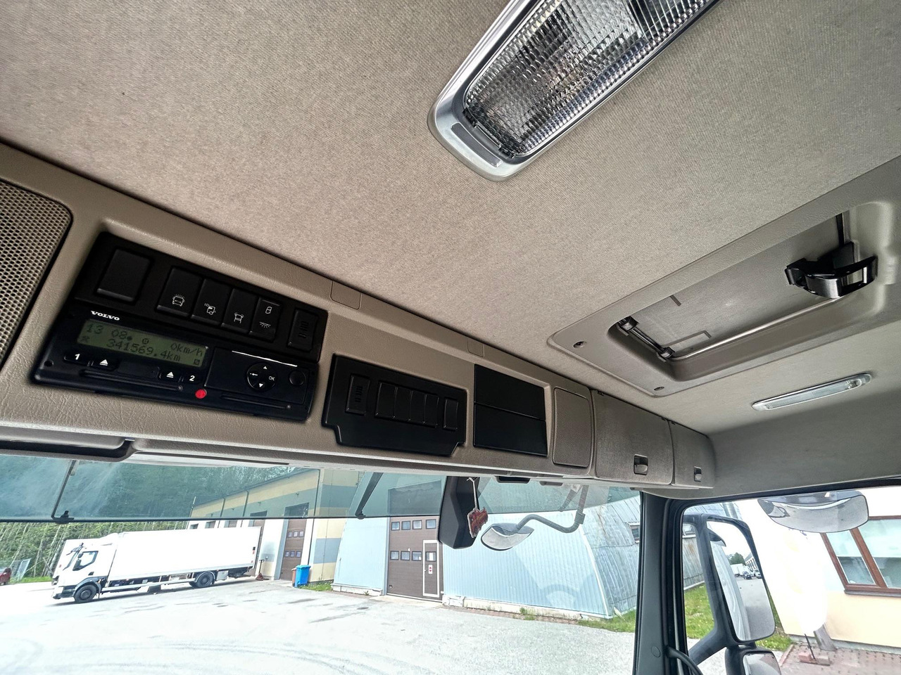 Hladnjača VOLVO FM330: slika 8 Hladnjača VOLVO FM330: slika 8