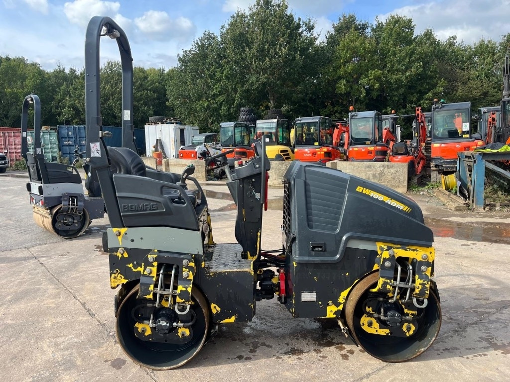 Bomag BW 100 AD M-5 - Valjak za puteve: slika 1 Bomag BW 100 AD M-5 - Valjak za puteve: slika 1