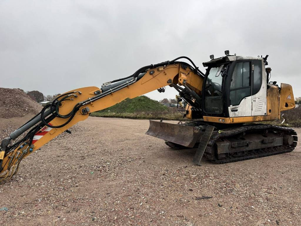 Liebherr 914 Compact for parts breaking dismantling - Bager guseničar: slika 1 Liebherr 914 Compact for parts breaking dismantling - Bager guseničar: slika 1