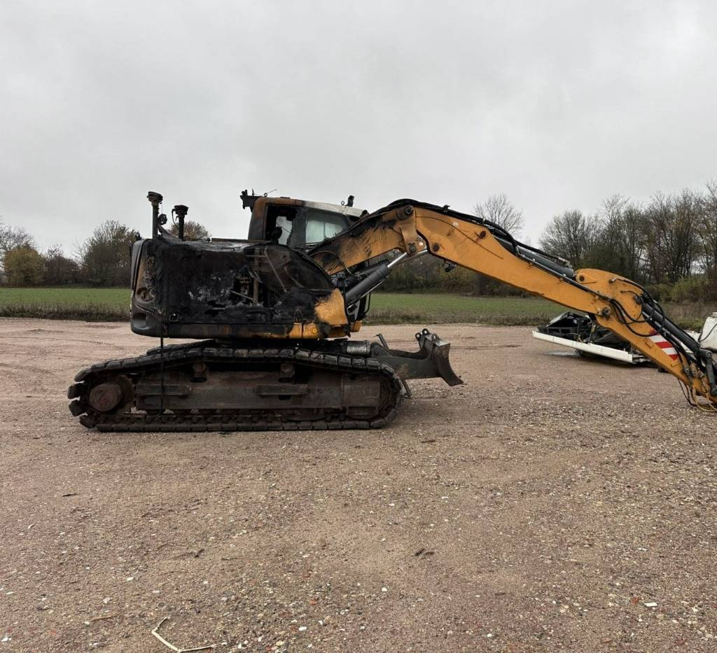 Liebherr 914 Compact for parts breaking dismantling - Bager guseničar: slika 2 Liebherr 914 Compact for parts breaking dismantling - Bager guseničar: slika 2