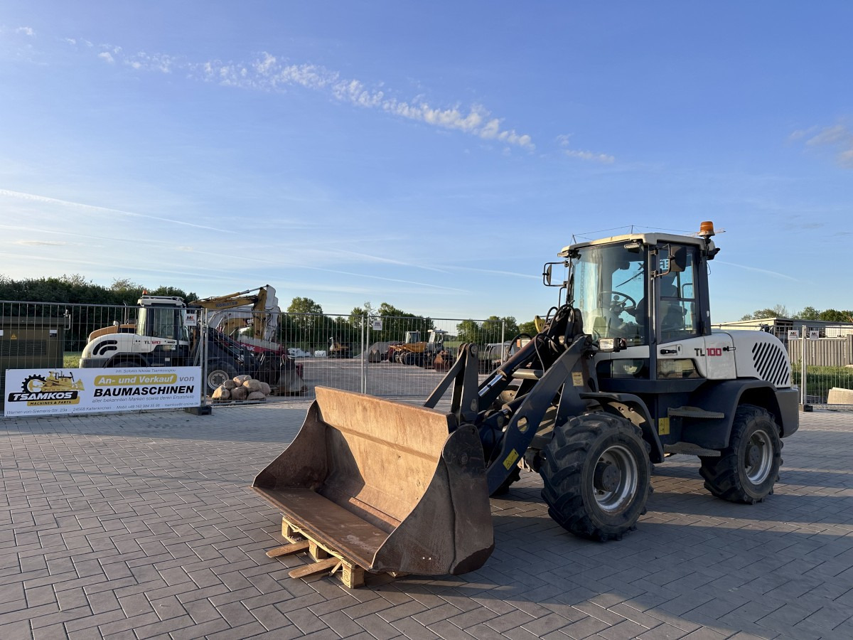TEREX TL 100 - 30 Km/h Schaufel + Palettengabel Top ! - Utovarivač točkaš: slika 3 TEREX TL 100 - 30 Km/h Schaufel + Palettengabel Top ! - Utovarivač točkaš: slika 3