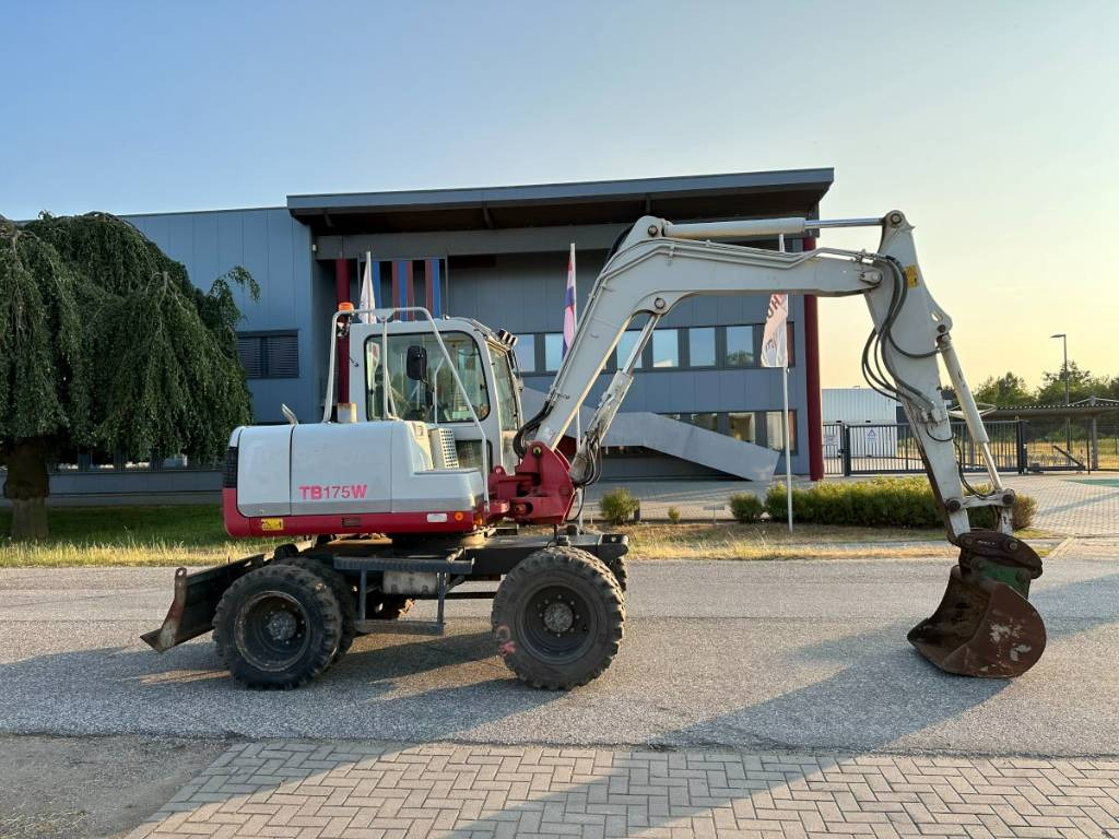 Takeuchi TB 175 W 8,7 ton. Klima Turbo 77 PS - Bager točkaš: slika 2 Takeuchi TB 175 W 8,7 ton. Klima Turbo 77 PS - Bager točkaš: slika 2