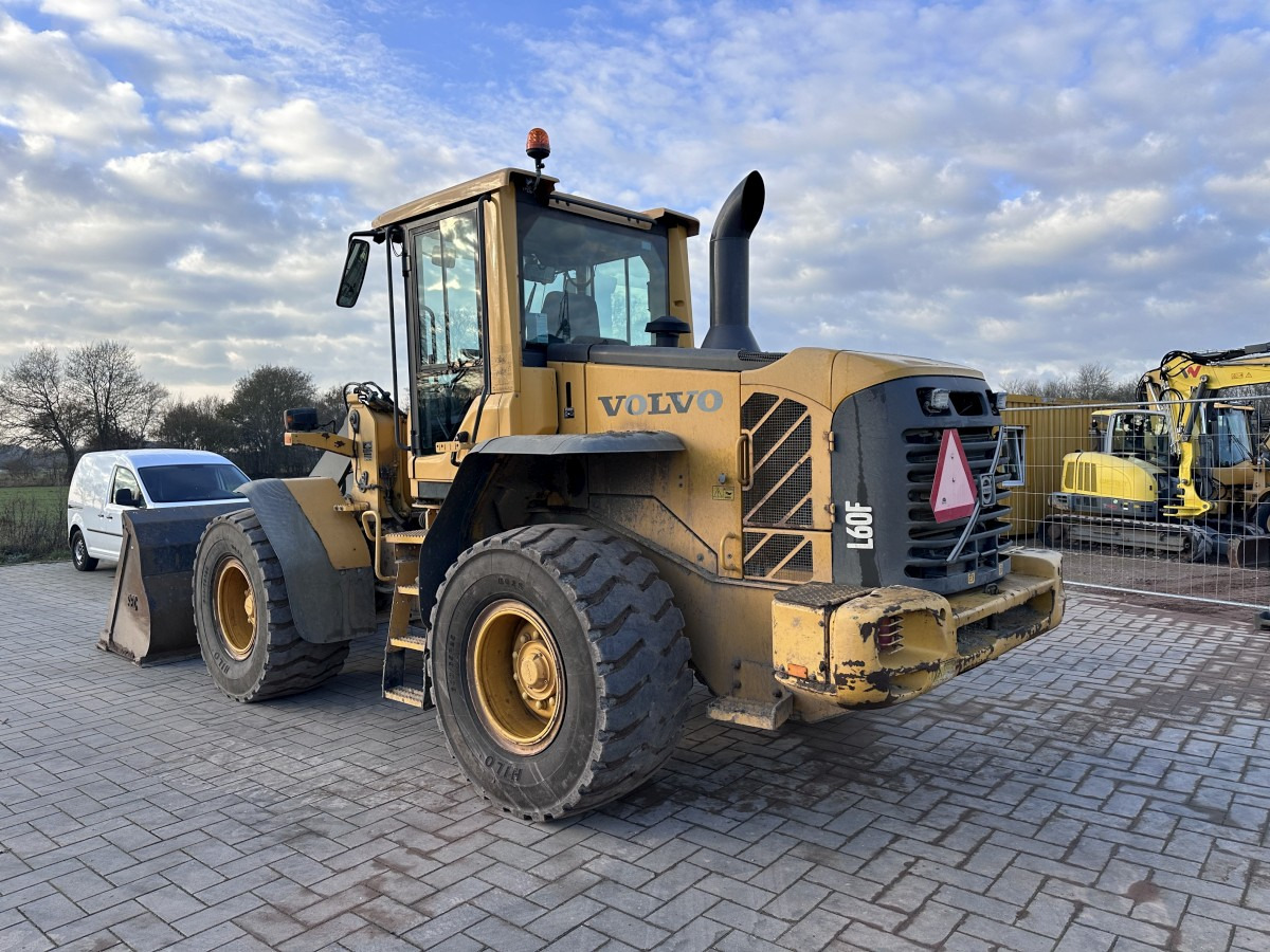 VOLVO L 60 F low Hours Klima Very good Condition - Utovarivač točkaš: slika 5 VOLVO L 60 F low Hours Klima Very good Condition - Utovarivač točkaš: slika 5