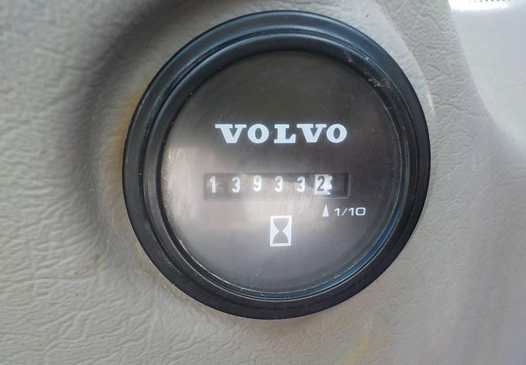 Volvo EC 220 DL Deutsche Maschine! - Bager guseničar: slika 4 Volvo EC 220 DL Deutsche Maschine! - Bager guseničar: slika 4