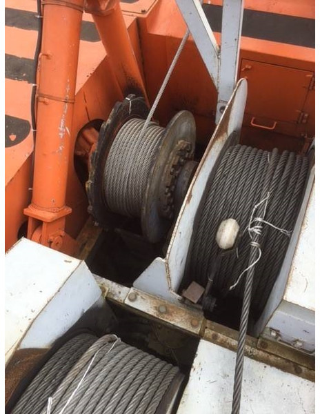 Kran guseničar Hitachi KH 230-3: slika 13