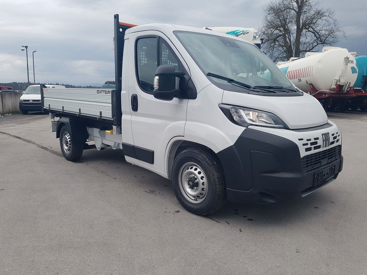 Fiat Ducato 35H L2H1 EKA 3-Seiten-Kipper 180 PS AHK - Dostavno vozilo istovarivač: slika 2 Fiat Ducato 35H L2H1 EKA 3-Seiten-Kipper 180 PS AHK - Dostavno vozilo istovarivač: slika 2