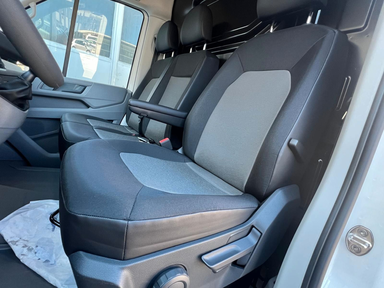Volkswagen Crafter 35 L3H3-140-Kamera-Temp-Lager - Furgon: slika 5 Volkswagen Crafter 35 L3H3-140-Kamera-Temp-Lager - Furgon: slika 5
