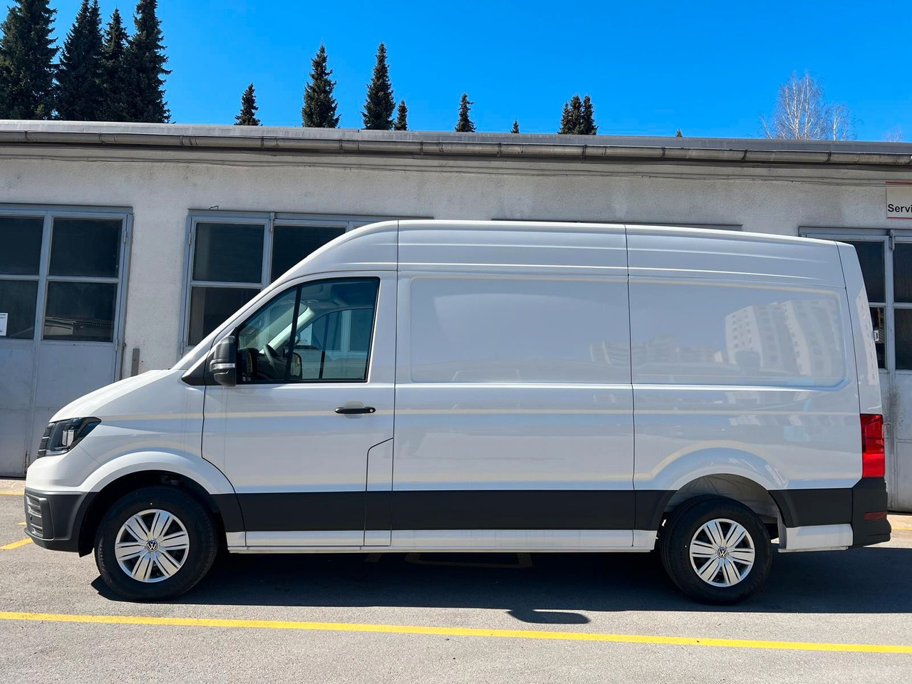 Volkswagen Crafter 35 L3H3-140-Kamera-Temp-Lager - Furgon: slika 1 Volkswagen Crafter 35 L3H3-140-Kamera-Temp-Lager - Furgon: slika 1