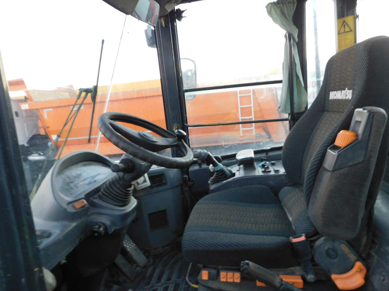 Utovarivač točkaš Komatsu Wa250pz 5: slika 6