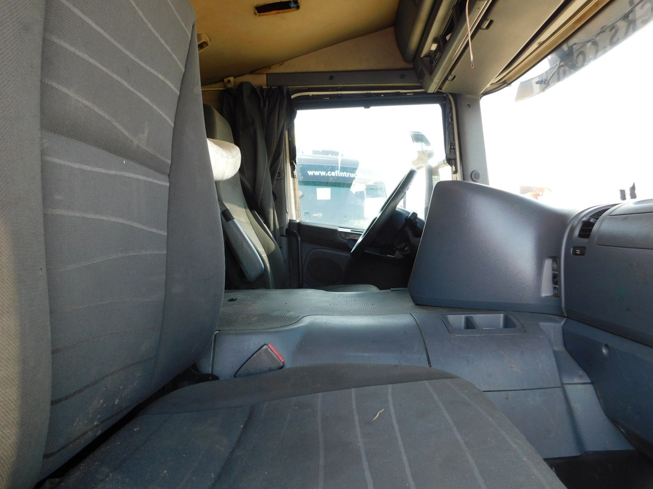 Scania Lb 4x2 - Kamion za prevoz automobila: slika 5 Scania Lb 4x2 - Kamion za prevoz automobila: slika 5