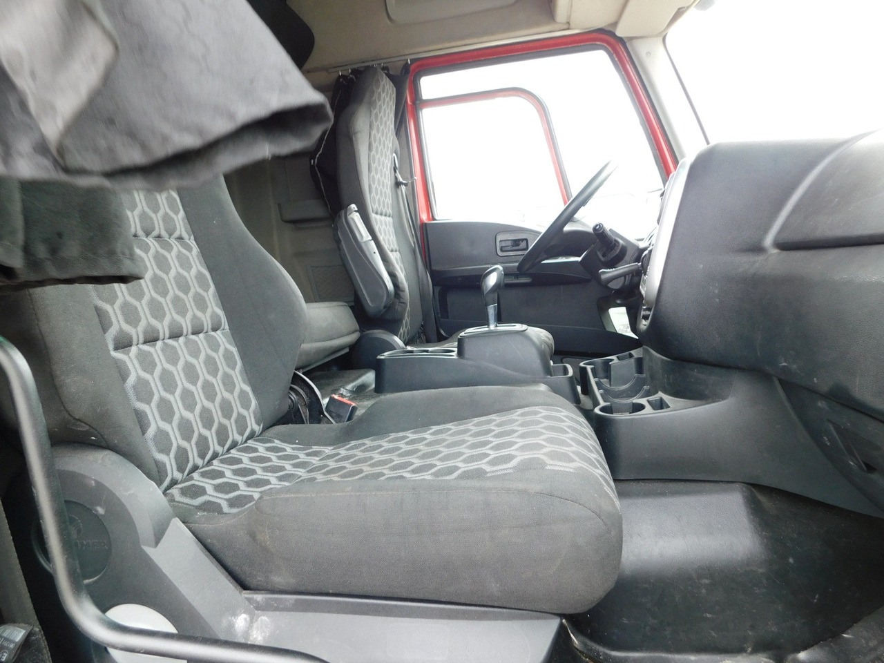 Ford 1848t 4x2 scab e6 12tx2620 - Tegljač: slika 5 Ford 1848t 4x2 scab e6 12tx2620 - Tegljač: slika 5