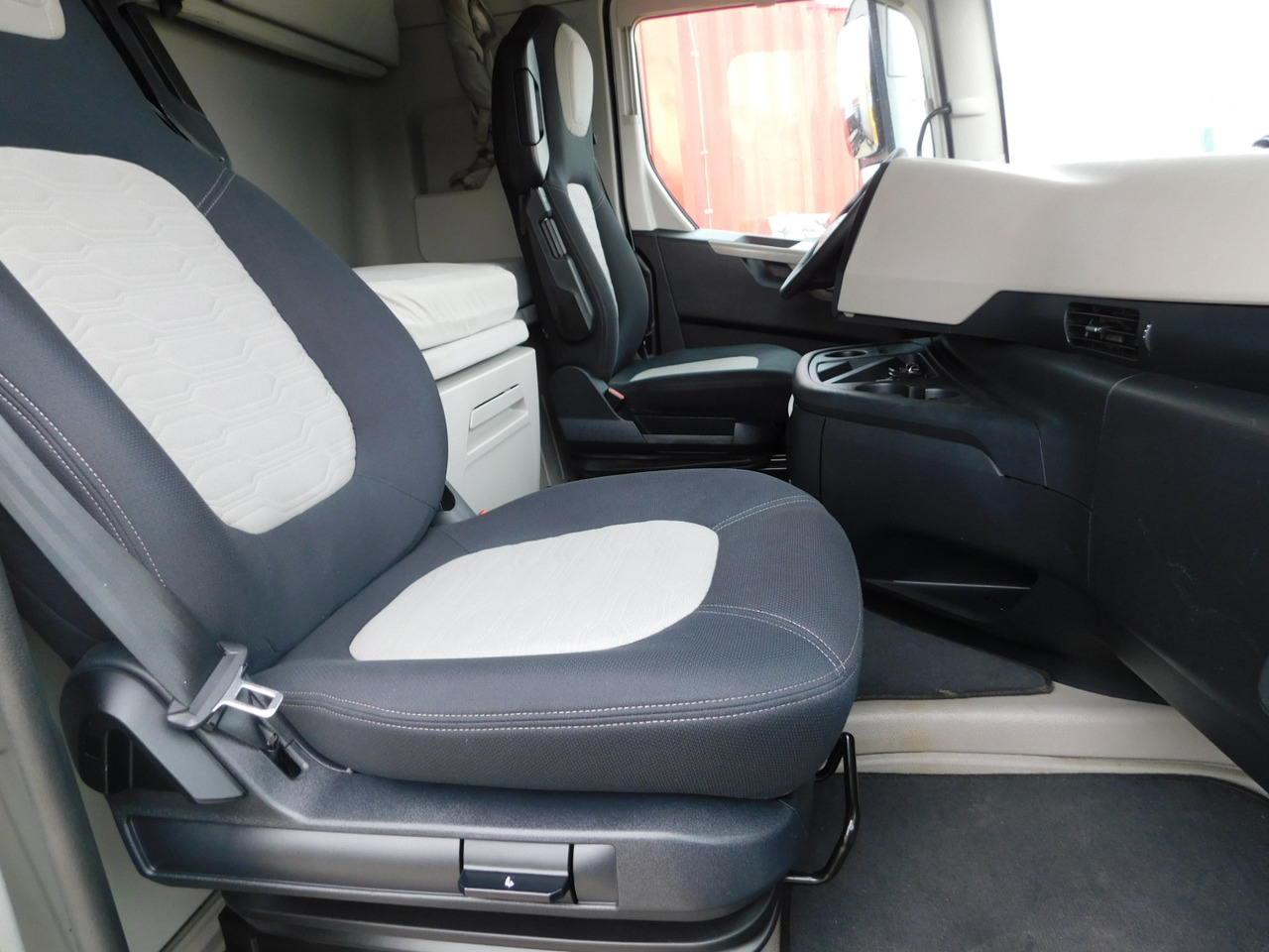 Ford F max 4x2 scab e6 12s2620 - Tegljač: slika 5 Ford F max 4x2 scab e6 12s2620 - Tegljač: slika 5