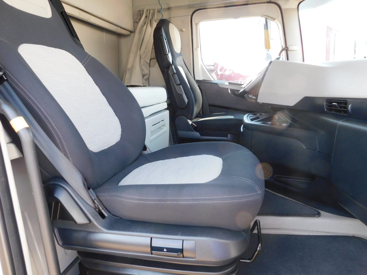 Ford F max 4x2 scab e6 12s2620 - Tegljač: slika 5 Ford F max 4x2 scab e6 12s2620 - Tegljač: slika 5