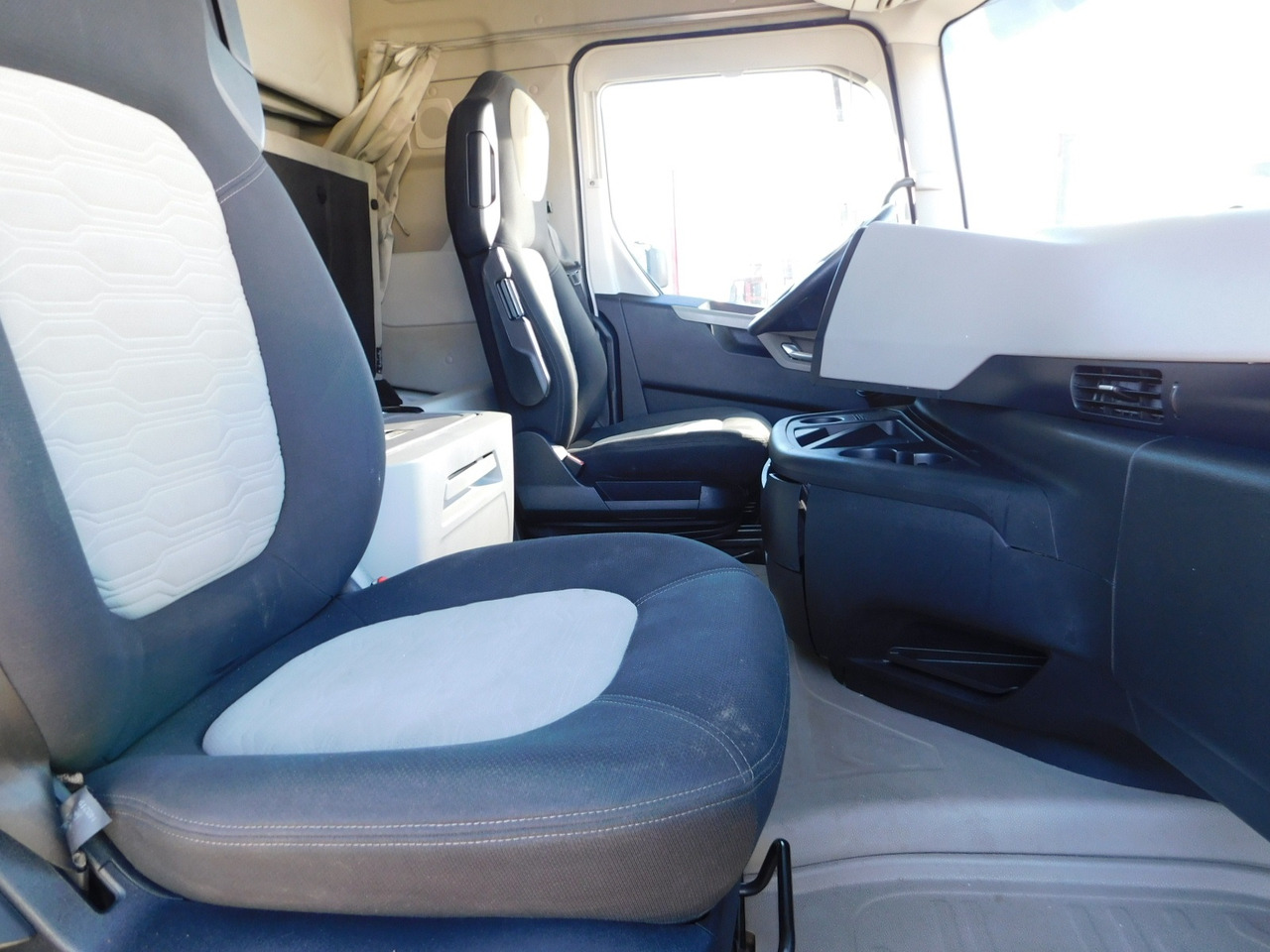 Ford F max 4x2 scab e6 12s2620 - Tegljač: slika 5 Ford F max 4x2 scab e6 12s2620 - Tegljač: slika 5