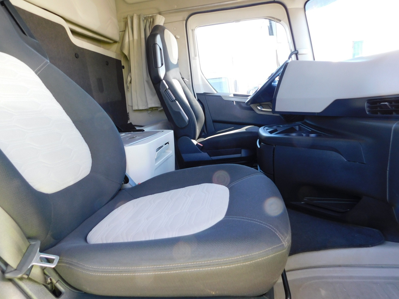 Ford F max 4x2 scab e6 12s2620 - Tegljač: slika 5 Ford F max 4x2 scab e6 12s2620 - Tegljač: slika 5