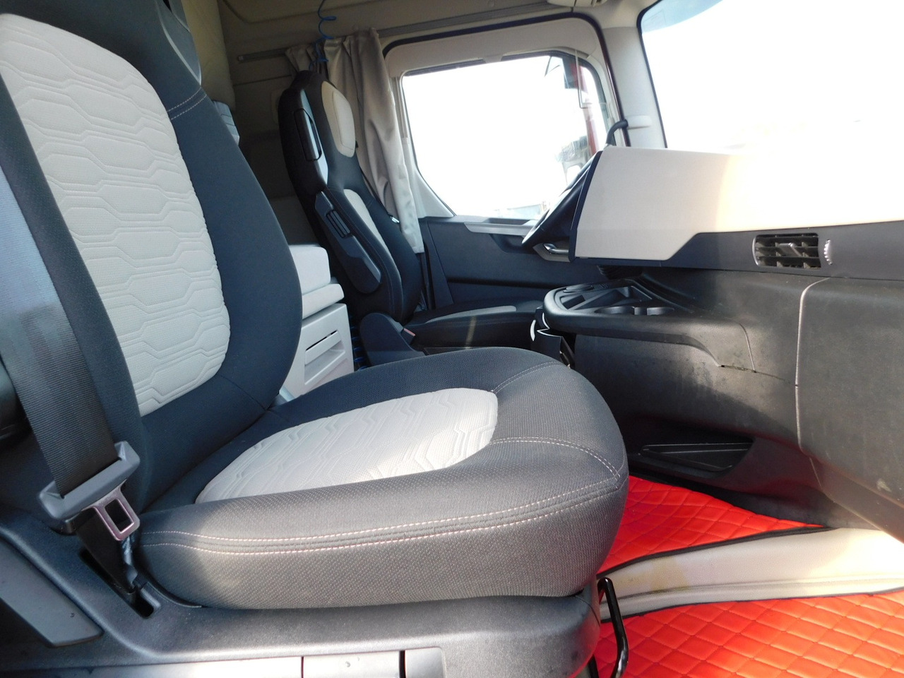 Ford F max 4x2 scab e6 12tx2620 - Tegljač: slika 5 Ford F max 4x2 scab e6 12tx2620 - Tegljač: slika 5