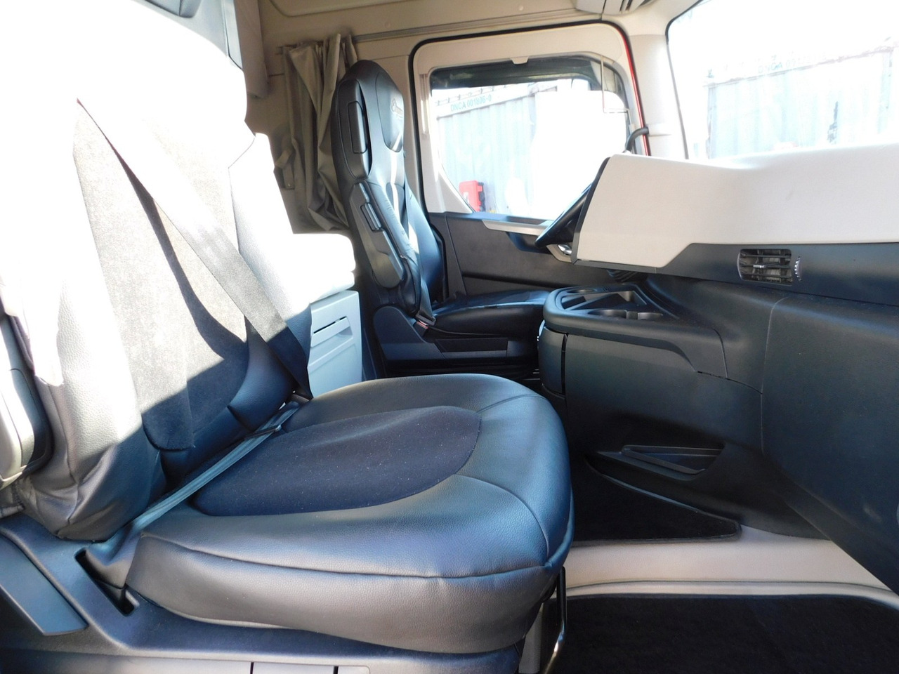Ford F max 4x2 scab e6 12tx2620 - Tegljač: slika 5 Ford F max 4x2 scab e6 12tx2620 - Tegljač: slika 5