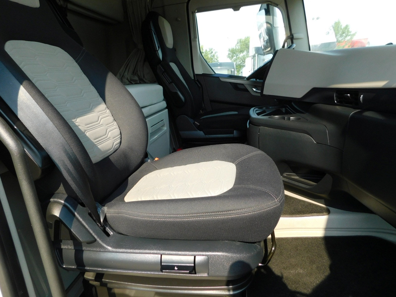 Ford F max 4x2 scab e6 12tx2620 ecotorq - Tegljač: slika 5 Ford F max 4x2 scab e6 12tx2620 ecotorq - Tegljač: slika 5