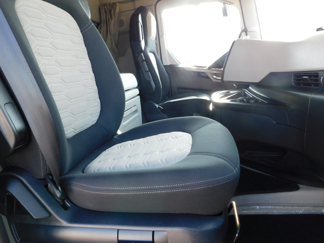 Ford F max 4x2 scab e6 12tx2620 ecotorq - Tegljač: slika 5 Ford F max 4x2 scab e6 12tx2620 ecotorq - Tegljač: slika 5