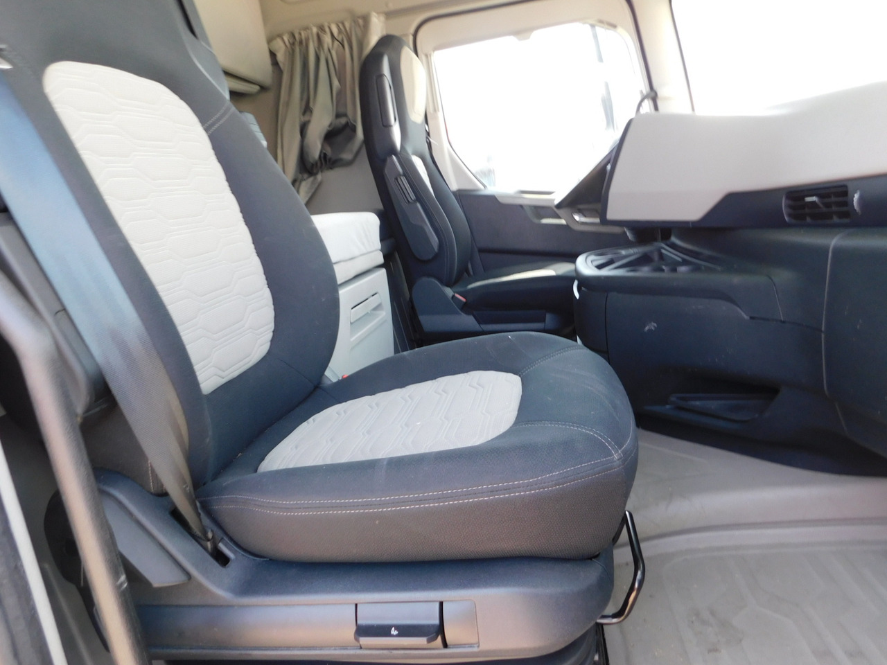 Ford F max chk1 - Tegljač: slika 5 Ford F max chk1 - Tegljač: slika 5