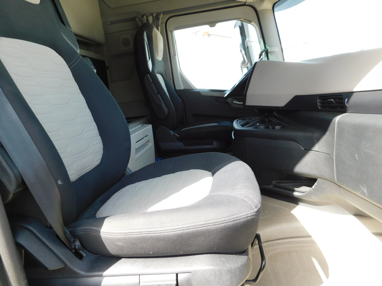 Ford F max chk1 - Tegljač: slika 5 Ford F max chk1 - Tegljač: slika 5