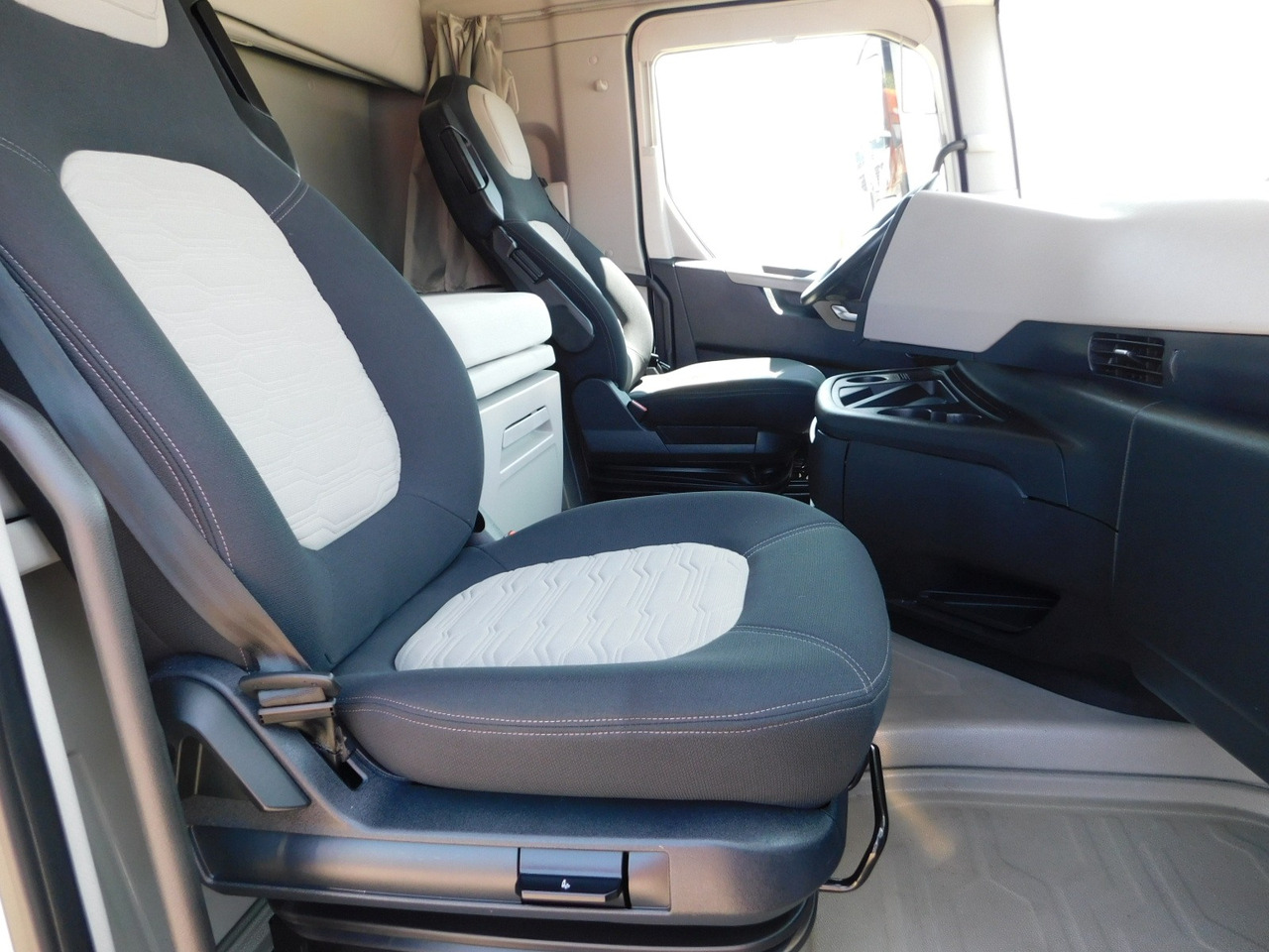 Ford F max ll 4x2 scab e6 12s2620 - Tegljač: slika 5 Ford F max ll 4x2 scab e6 12s2620 - Tegljač: slika 5