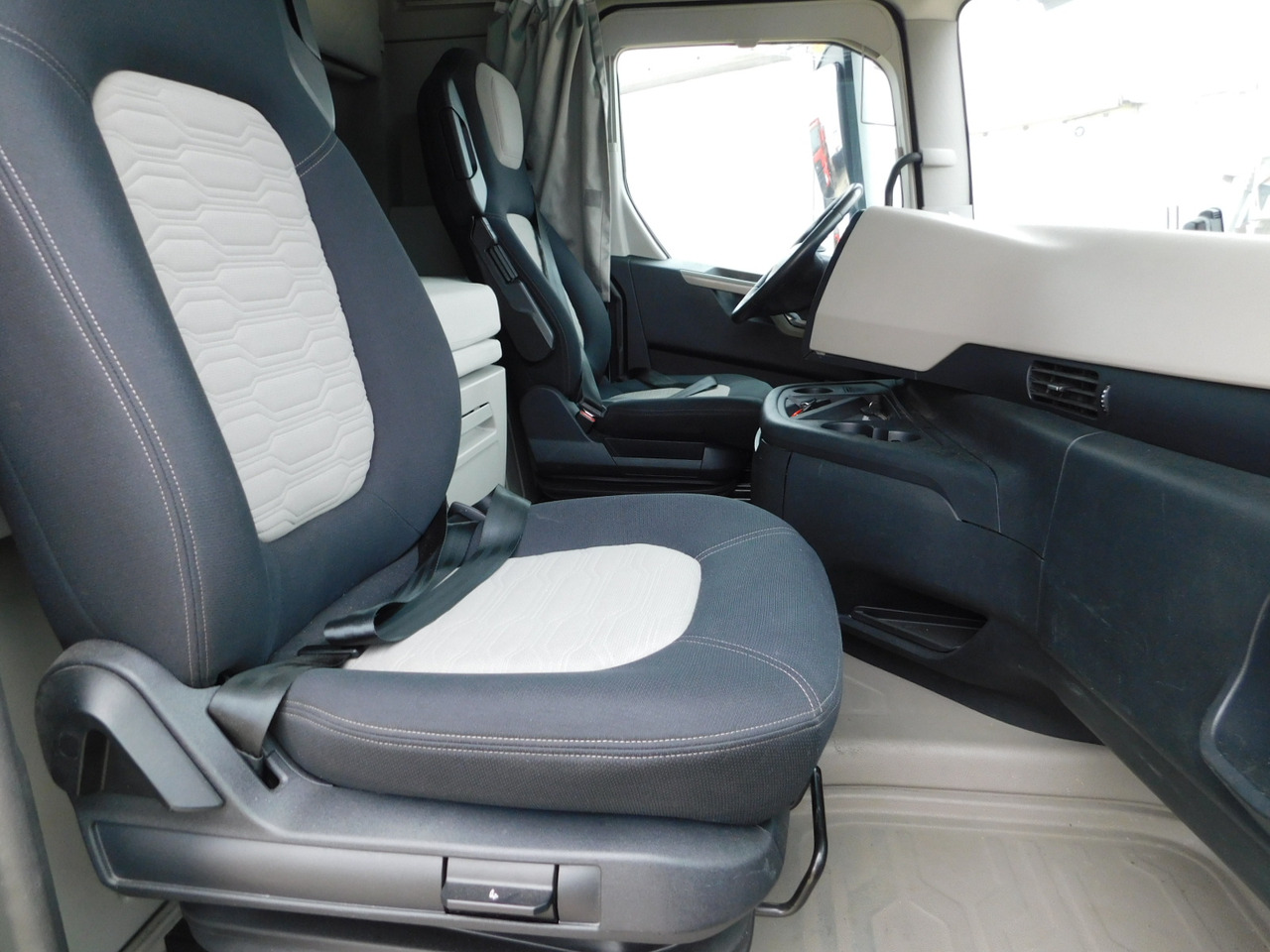 Ford F max ll 4x2 scab e6 12tx2620 - Tegljač: slika 5 Ford F max ll 4x2 scab e6 12tx2620 - Tegljač: slika 5