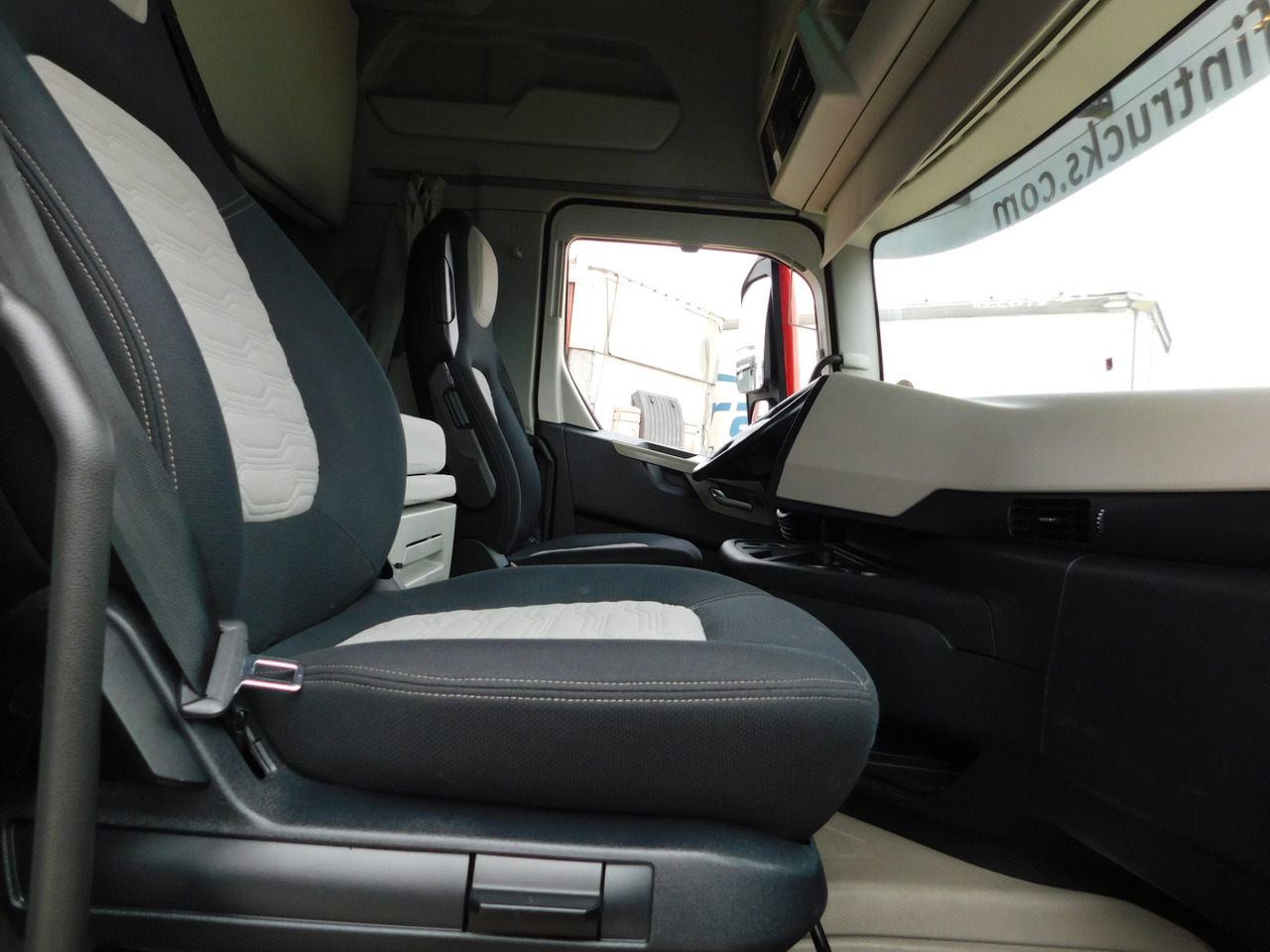 Ford F max ll 4x2 scab e6 12tx2620 - Tegljač: slika 5 Ford F max ll 4x2 scab e6 12tx2620 - Tegljač: slika 5