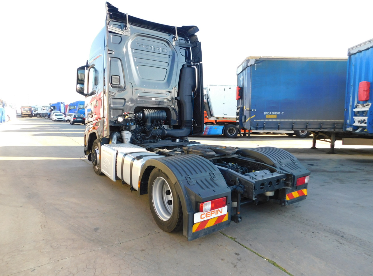 Ford F max ll 4x2 scab e6 eco 16spdamt ecotorq - Tegljač: slika 4 Ford F max ll 4x2 scab e6 eco 16spdamt ecotorq - Tegljač: slika 4