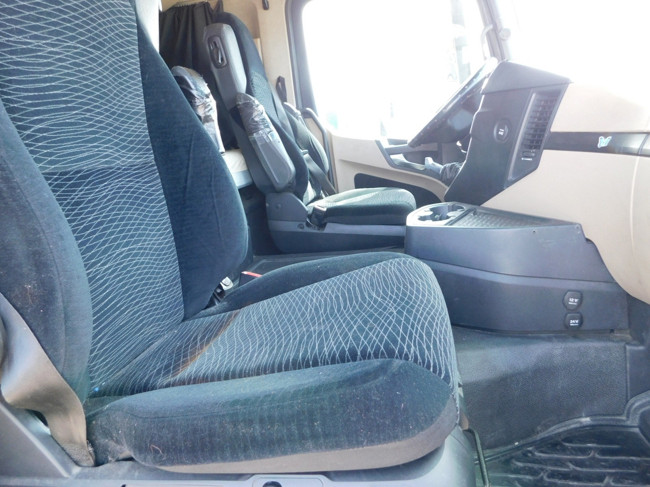 Mercedes Actros 1842 - Tegljač: slika 5 Mercedes Actros 1842 - Tegljač: slika 5