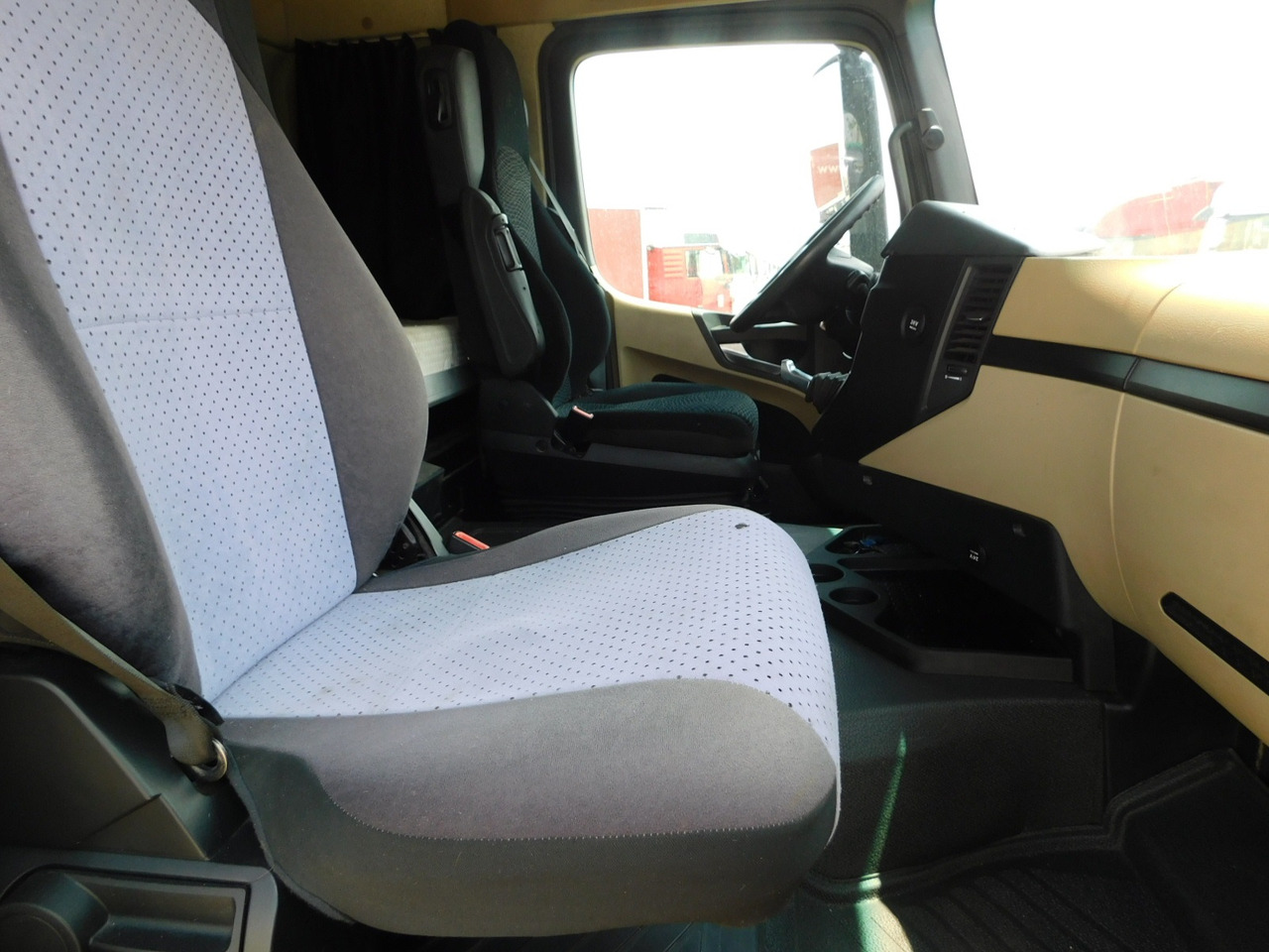 Mercedes Actros 1845 - Tegljač: slika 5 Mercedes Actros 1845 - Tegljač: slika 5