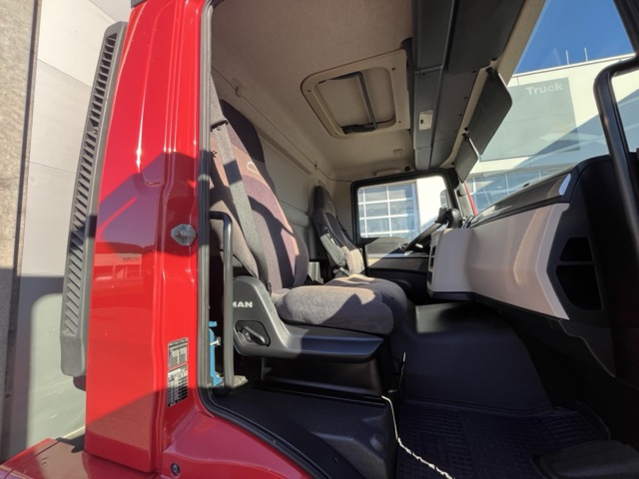 MAN TGM 18.320 4x2 BL Durchladbar - mit Tandemhänger - Kamion sa ceradom: slika 5 MAN TGM 18.320 4x2 BL Durchladbar - mit Tandemhänger - Kamion sa ceradom: slika 5