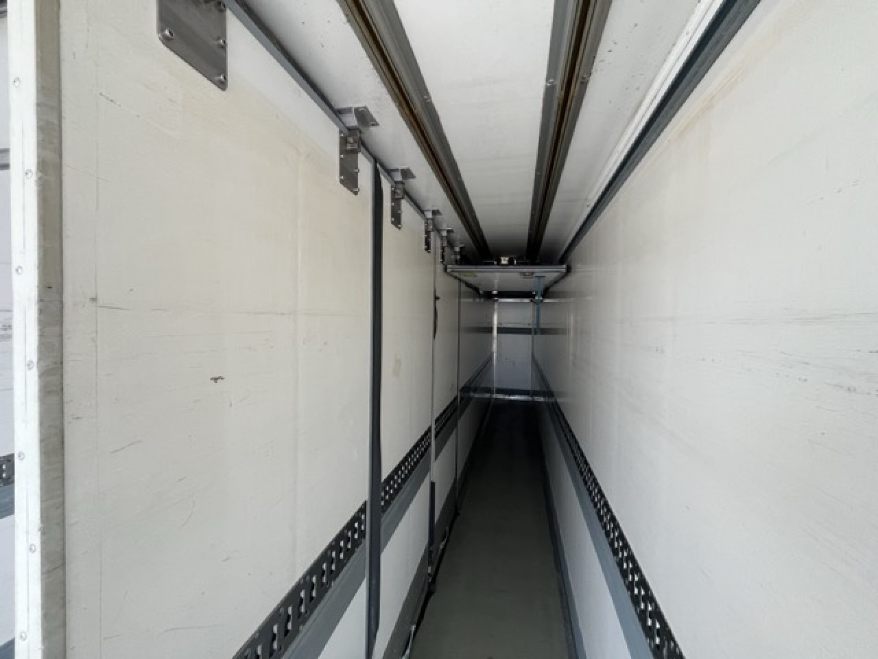 MAN TGS 26.460 6x2-4 Euro6 Klima Navi Luftfeder - Hladnjača: slika 2 MAN TGS 26.460 6x2-4 Euro6 Klima Navi Luftfeder - Hladnjača: slika 2