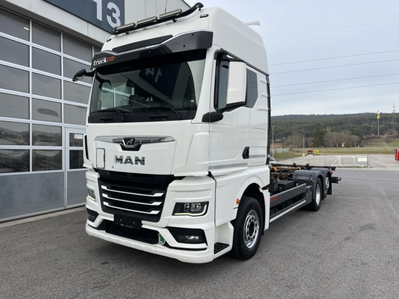 MAN TGX 26.470 6x2-4 LL CH Multiwechsler Euro6 Klima - Kamion za prevoz kontejnera/ Kamion sa promenjivim sandukom: slika 1 MAN TGX 26.470 6x2-4 LL CH Multiwechsler Euro6 Klima - Kamion za prevoz kontejnera/ Kamion sa promenjivim sandukom: slika 1