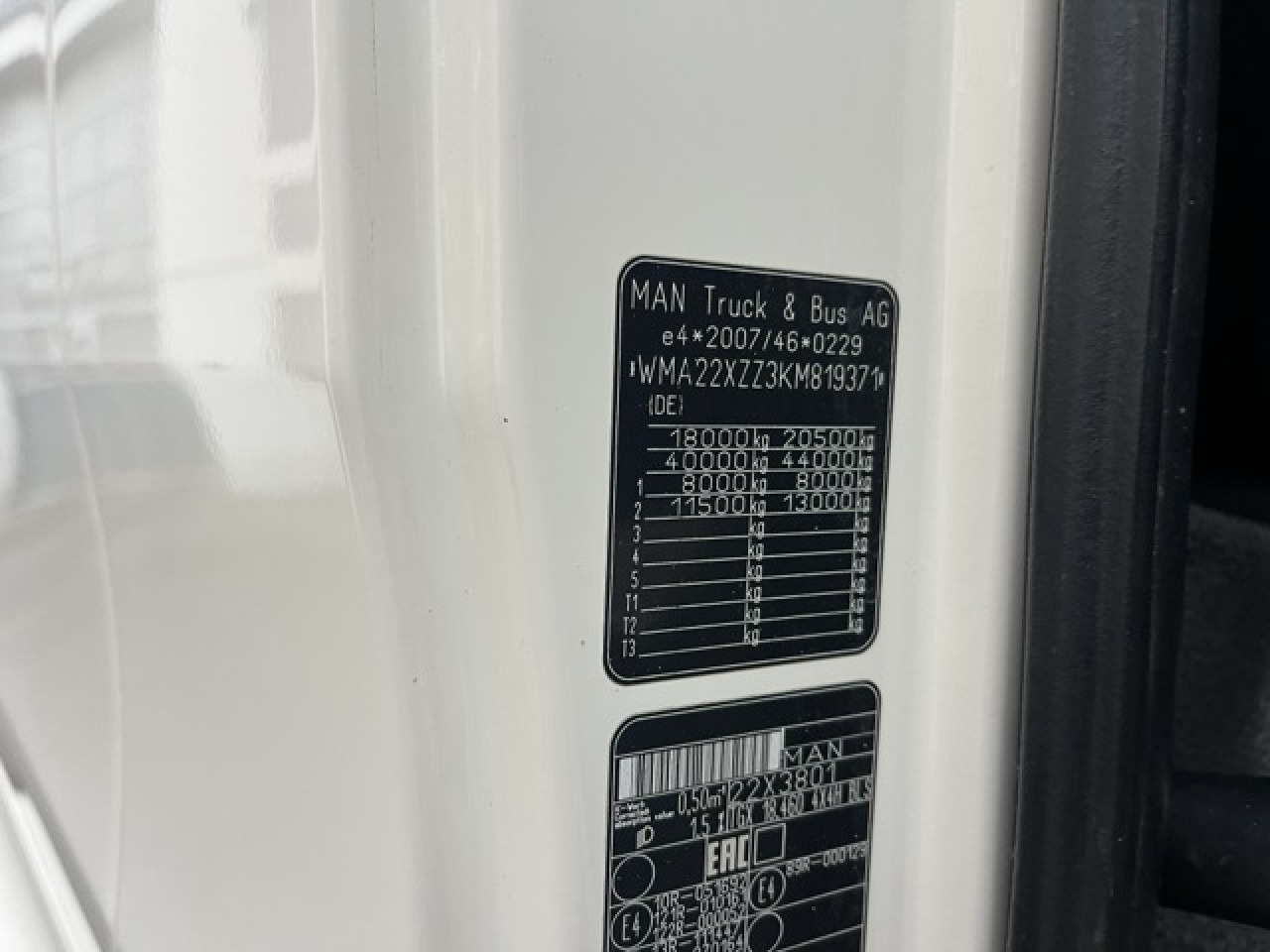 MAN TGX 18.460 4x4H BLS Euro6 Klima Luftfeder ZV - Tegljač: slika 2 MAN TGX 18.460 4x4H BLS Euro6 Klima Luftfeder ZV - Tegljač: slika 2