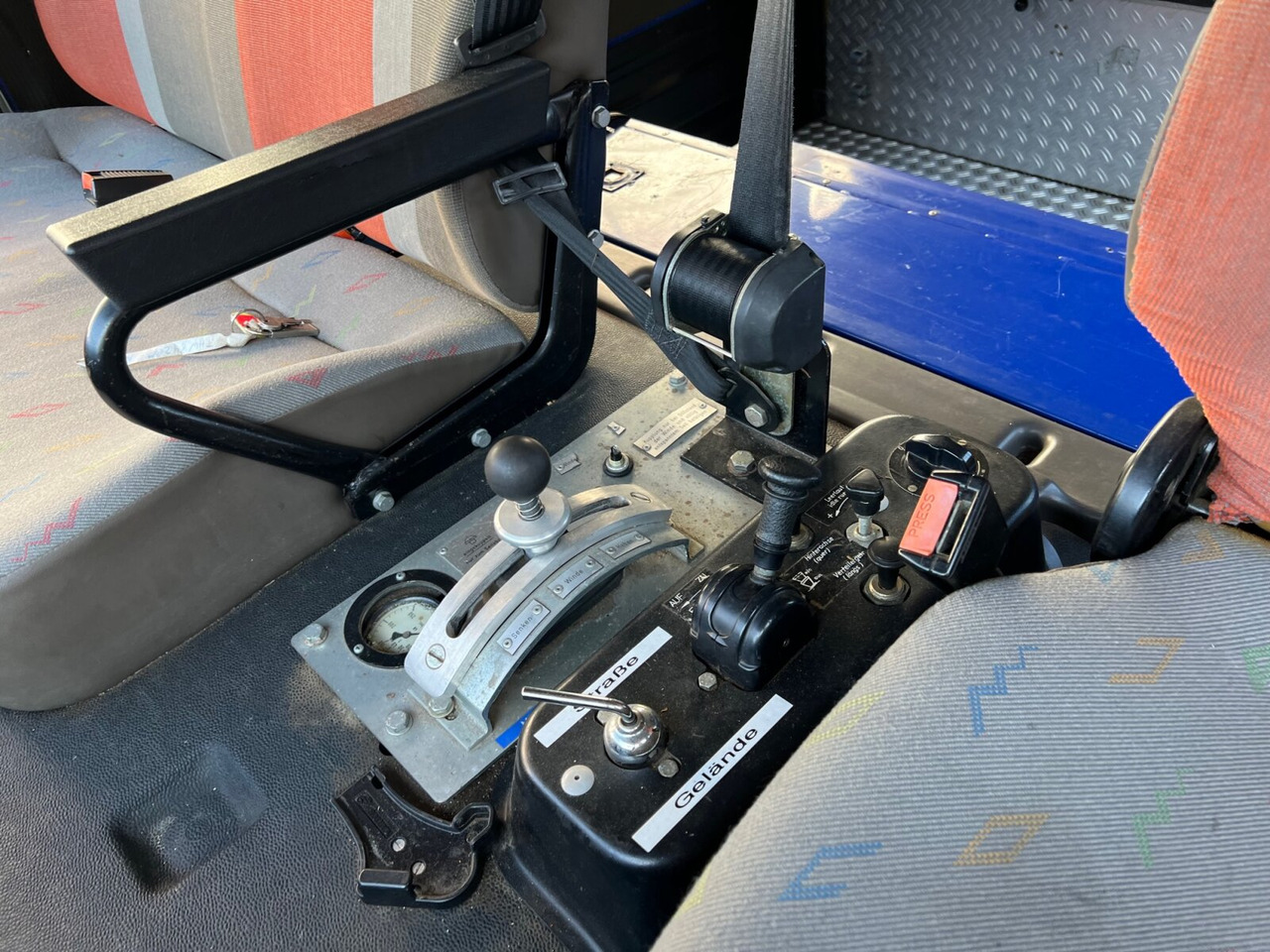 120-23 AW 4x4 Doka 120-23 AW 4x4 Doka, V8-Motor, Mannschaftswagen 16 Sitze, Seilwinde - Vatrogasni kamion: slika 3 120-23 AW 4x4 Doka 120-23 AW 4x4 Doka, V8-Motor, Mannschaftswagen 16 Sitze, Seilwinde - Vatrogasni kamion: slika 3