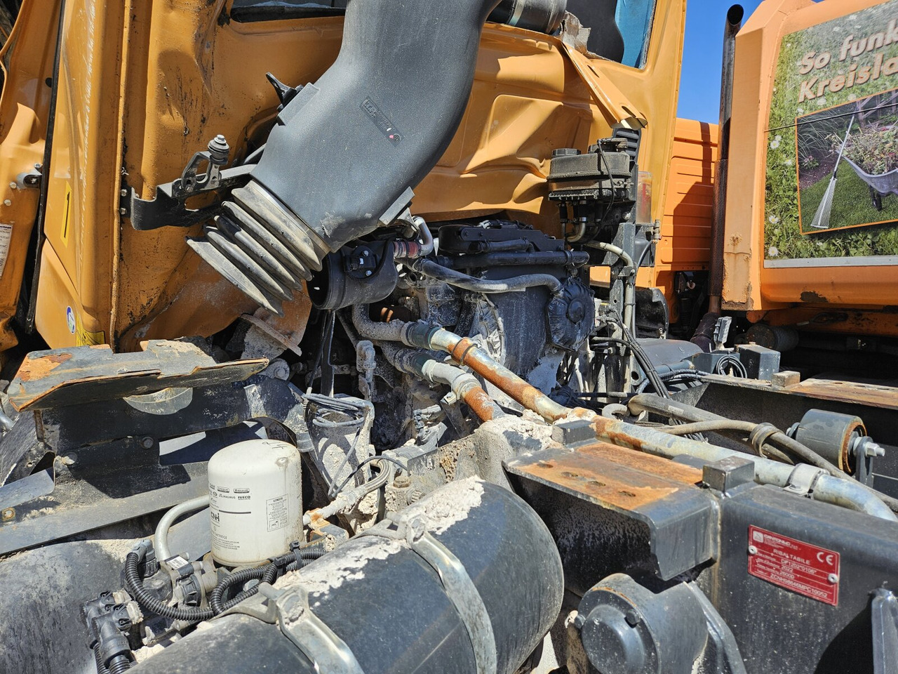 ASTRA HD9 86.50-90 8x6 ASTRA HD9 86.50-90 8x6, Unfallschaden, Cursor 13 - Kamion sa golom šasijom i zatvorenom kabinom: slika 2 ASTRA HD9 86.50-90 8x6 ASTRA HD9 86.50-90 8x6, Unfallschaden, Cursor 13 - Kamion sa golom šasijom i zatvorenom kabinom: slika 2