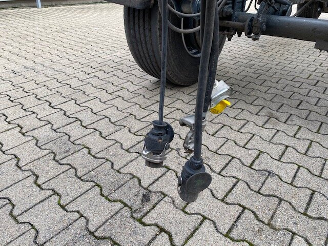 CA 18 H CA 18 H Abrollanhänger - Abrol/ Autopodizač prikolica: slika 3 CA 18 H CA 18 H Abrollanhänger - Abrol/ Autopodizač prikolica: slika 3