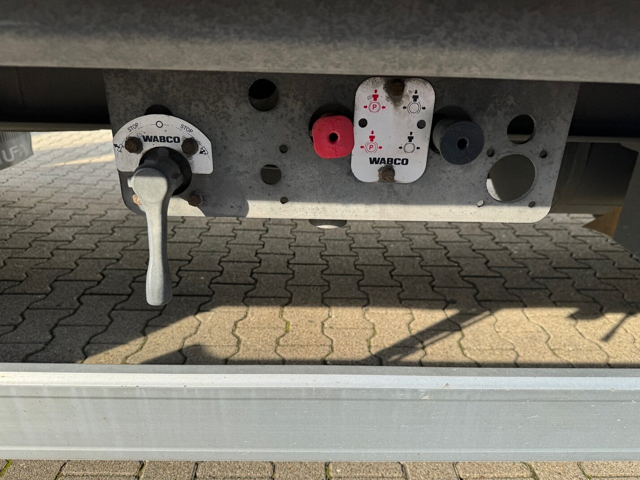 DHS18-22 RUFA DHS18-22 - Plato prikolica: slika 5 DHS18-22 RUFA DHS18-22 - Plato prikolica: slika 5