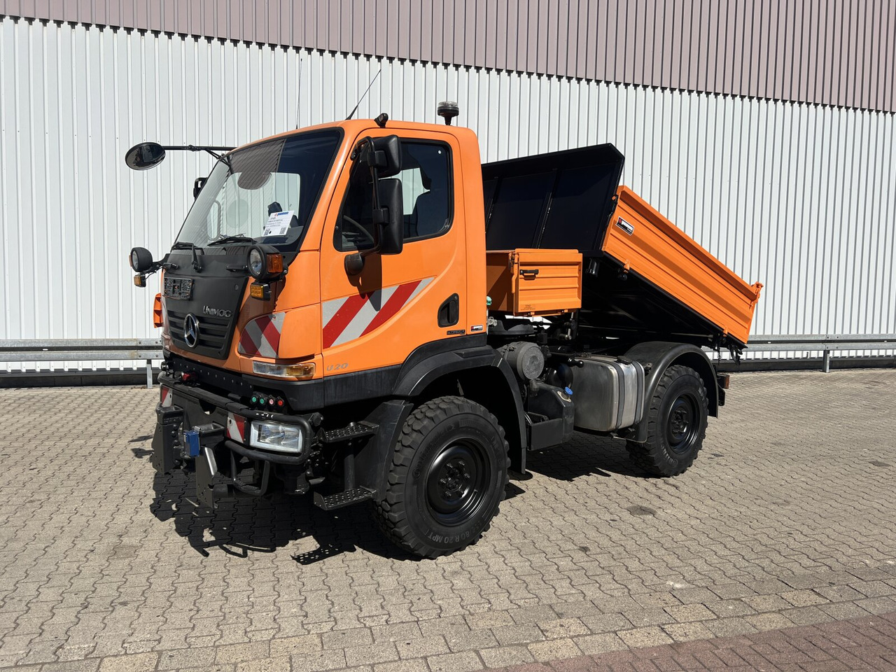Unimog U 20 U405/70 4x4 U 20 U405/70 4x4, Kipper, Winterdienstplatte - Dostavno vozilo: slika 1 Unimog U 20 U405/70 4x4 U 20 U405/70 4x4, Kipper, Winterdienstplatte - Dostavno vozilo: slika 1