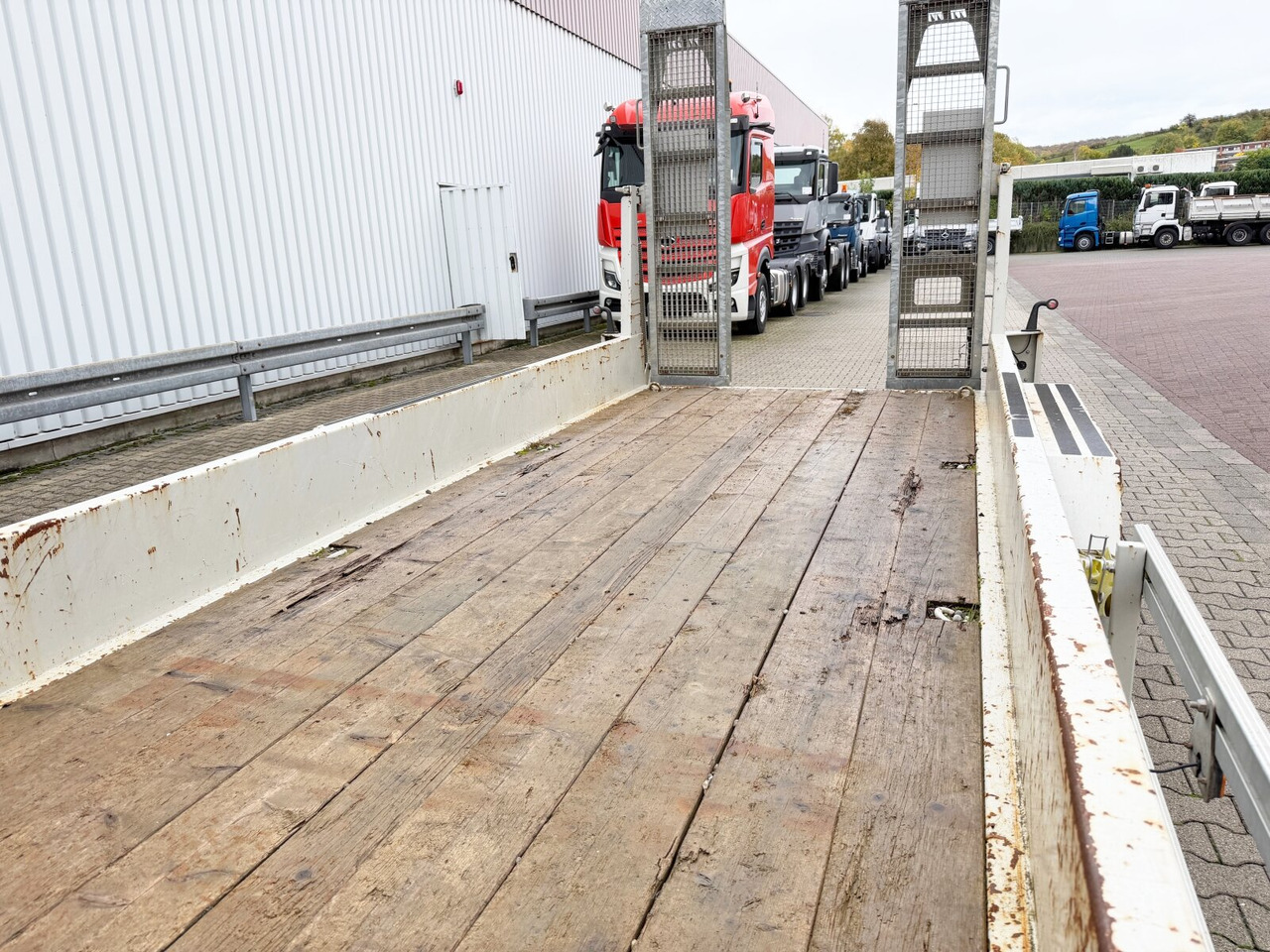 Niska prikolica za prevoz za prevoz teških mašina ETS-TA-B 10,7 ETS-TA-B 10,7: slika 9 Niska prikolica za prevoz za prevoz teških mašina ETS-TA-B 10,7 ETS-TA-B 10,7: slika 9