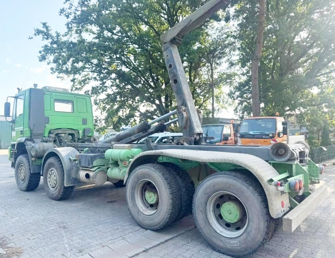 Euro Tech 410EH42 8x8 Euro Tech 410EH42 8x8, Abrollkipper - Kamion sa hidrauličnom kukom: slika 5 Euro Tech 410EH42 8x8 Euro Tech 410EH42 8x8, Abrollkipper - Kamion sa hidrauličnom kukom: slika 5