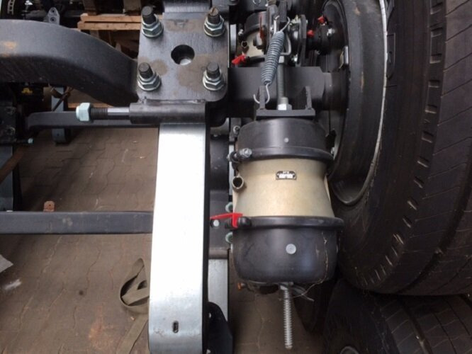 EuroCargo ML160E32 4x2 EuroCargo ML160E32 4x2 mit Teilen für Anhänger und Aufbauten - Kamion za prevoz automobila: slika 5 EuroCargo ML160E32 4x2 EuroCargo ML160E32 4x2 mit Teilen für Anhänger und Aufbauten - Kamion za prevoz automobila: slika 5